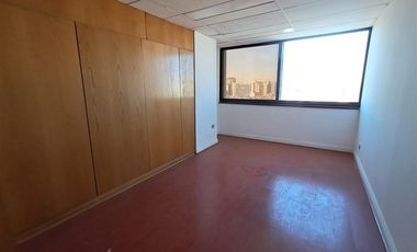 Oficina en Arriendo en Metro Universidad de Chile