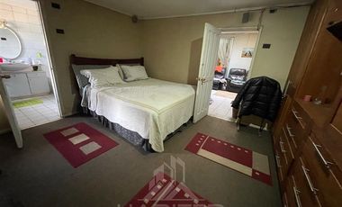 Casa en Venta en CALLE YUNGAY