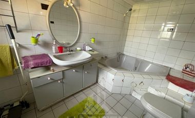 Casa en Venta en CALLE YUNGAY