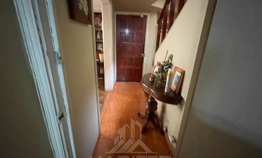 Casa en Venta en CALLE YUNGAY