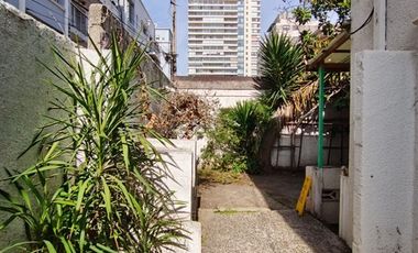 Casa en Arriendo en Casa con giro comercial en sector poniente de Viña