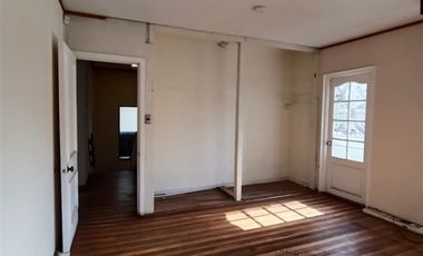 Casa en Arriendo en Casa con giro comercial en sector poniente de Viña