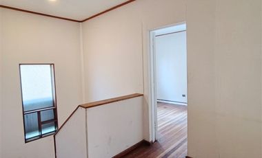 Casa en Arriendo en Casa con giro comercial en sector poniente de Viña