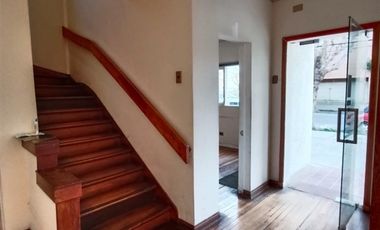 Casa en Arriendo en Casa con giro comercial en sector poniente de Viña
