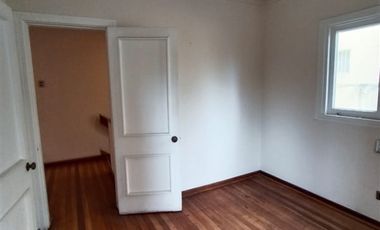 Casa en Arriendo en Casa con giro comercial en sector poniente de Viña