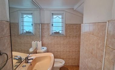 Casa en Arriendo en Casa con giro comercial en sector poniente de Viña