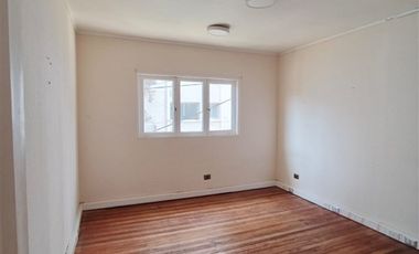 Casa en Arriendo en Casa con giro comercial en sector poniente de Viña