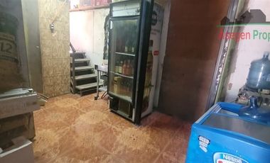 Local Comercial en Venta en Casa con local comercial en venta en Ampliación Prat