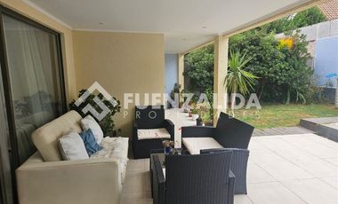 Casa en Venta en Condominio Amapola