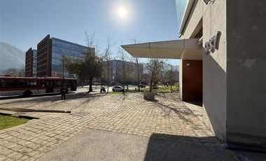Oficina en Venta en Av. del Valle Norte 937 LC 151 - LC 152 mas 6 estacionamientos y 2 bodegas