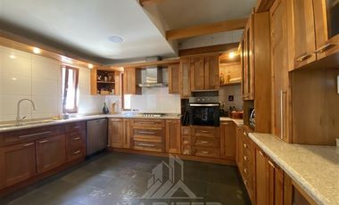 Casa en Venta en Cerro Cristal, Curicó