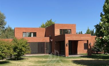 Casa en Venta en El Yugo Llavería