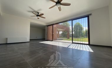 Casa en Venta en El Yugo Llavería