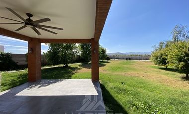 Casa en Venta en El Yugo Llavería