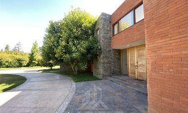 Casa en Venta en El Yugo Llavería