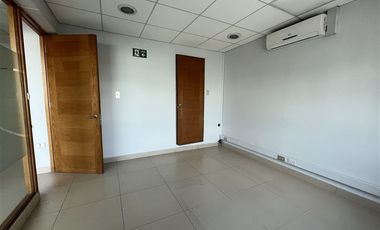 Oficina en Arriendo en providencia cercano a Tobalaba y Los Leones