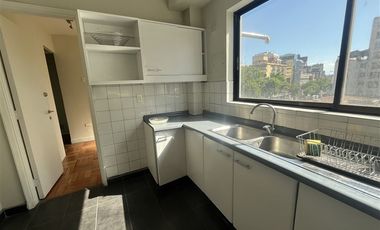 Oficina en Arriendo en Metro Los Leones