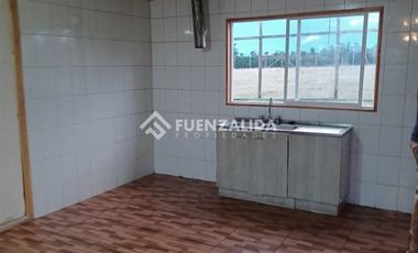 Casa en Arriendo en Estero yalle Calbuco