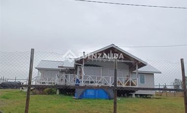 Casa en Arriendo en Estero yalle Calbuco