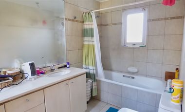Casa en Venta en CONDOMINIO en Piedra Roja / Colegio San José de Chicureo