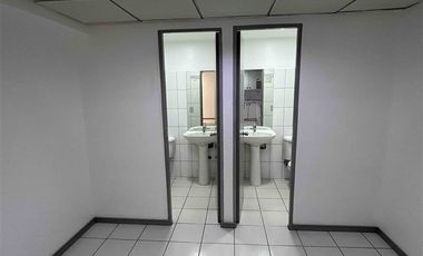 Local Comercial en Arriendo en Alcántara con Avenida Apoquindo