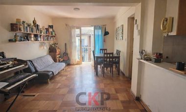 Departamento en Venta en Depto para remodelar en barrio Antiguo de Grecia