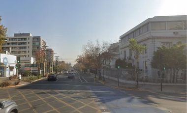 Local Comercial en Arriendo en Eliodoro Yañez, Holanda, Thayer Ojeda