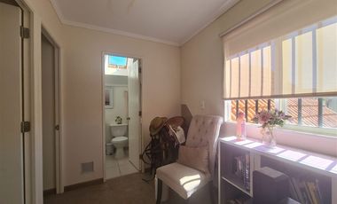 Casa en Venta en La Reserva Machalí