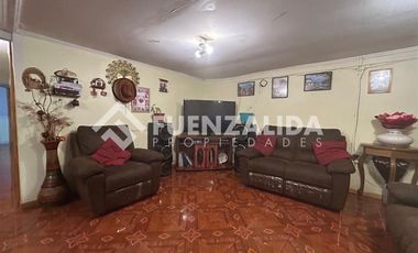 Casa en Venta en El Almendro con Heroes de Maipú