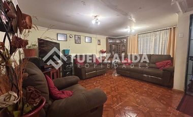 Casa en Venta en El Almendro con Heroes de Maipú
