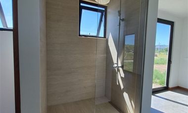 Casa en Venta en CAMINO LOS QUEÑES KM 14.5