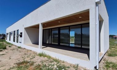 Casa en Venta en CAMINO LOS QUEÑES KM 14.5