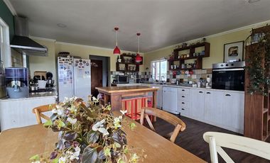 Casa en Venta en Parque Ivian II