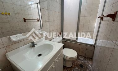 Casa en Arriendo en Avenida Las Pimpinelas