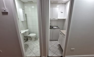 Oficina en Arriendo en Av. Providencia / Andrés de Fuenzalida