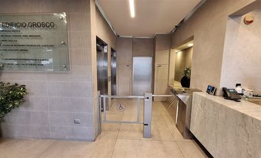 Oficina en Arriendo en Av. Providencia / Andrés de Fuenzalida