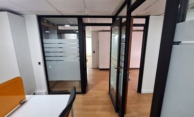 Oficina en Arriendo en Av. Providencia / Andrés de Fuenzalida