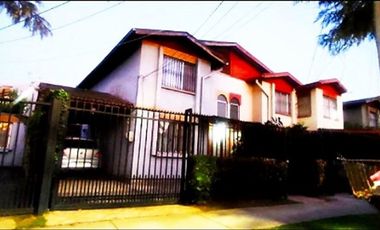 Casa en Venta en Azahares cruce con Jardín del Edén