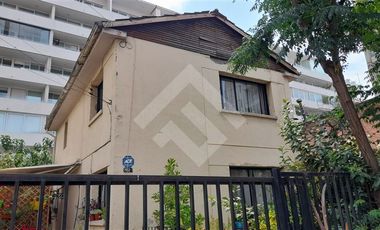 Casa en Venta en General Carol Urzúa/ Las Carmelitas