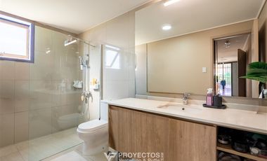 Casa en Venta en Av. Tobalaba, La Florida