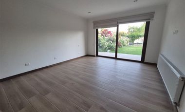 Casa en Arriendo en Camino Las Termas, Machalí