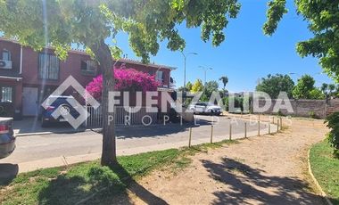 Casa en Venta en Condominio Piedra Roja