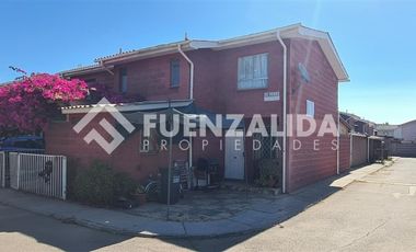 Casa en Venta en Condominio Piedra Roja