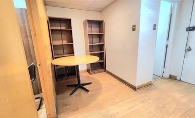 Oficina en Arriendo en Huérfanos / Paseo Ahumada