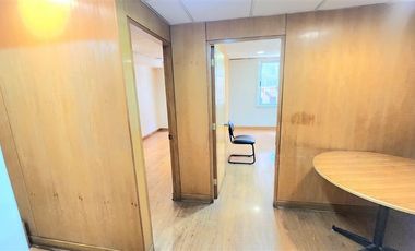 Oficina en Arriendo en Huérfanos / Paseo Ahumada
