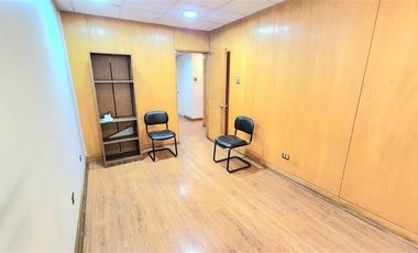 Oficina en Arriendo en Huérfanos / Paseo Ahumada