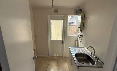 Casa en Venta en PASAJE VERA PRAUS PETROFF 395