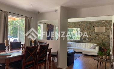 Casa en Venta en Condominio Lagunitas