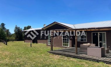 Casa en Venta en Condominio Lagunitas