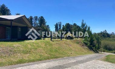 Casa en Venta en Condominio Lagunitas
